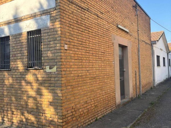 locale commerciale in affitto ad Assisi