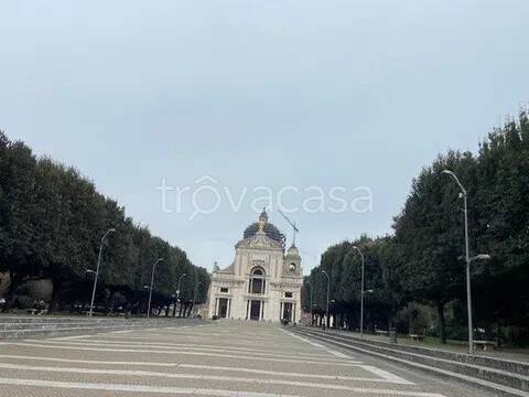 negozio in affitto ad Assisi in zona Santa Maria degli Angeli