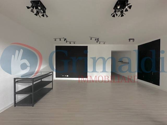 negozio in affitto a Bastia Umbra