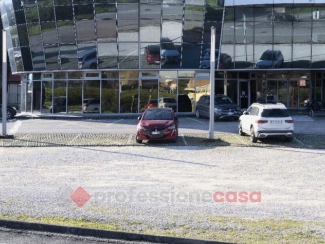 locale commerciale in affitto a Bastia Umbra