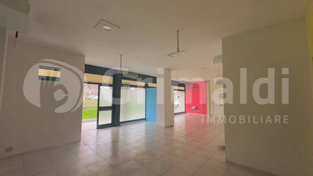 negozio in affitto a Bastia Umbra