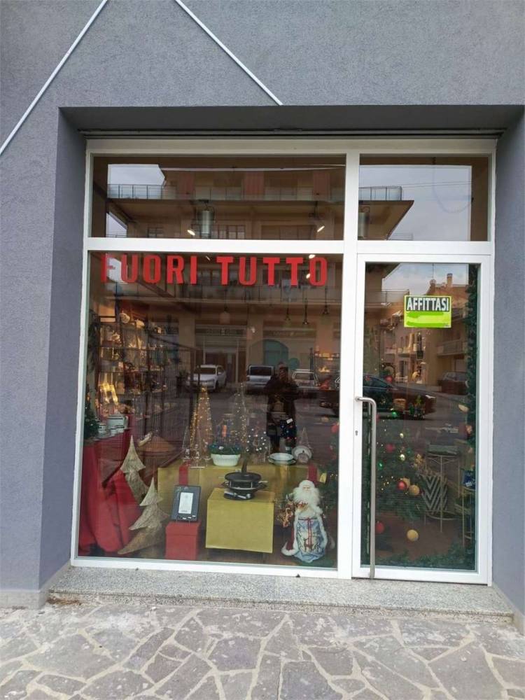 negozio in affitto a Bastia Umbra