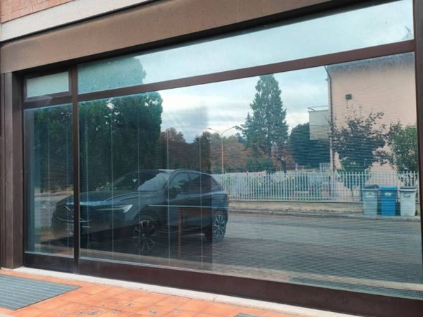 negozio in affitto a Bastia Umbra