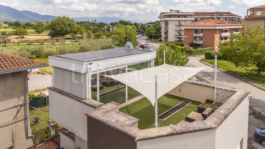 casa semindipendente in affitto a Bastia Umbra