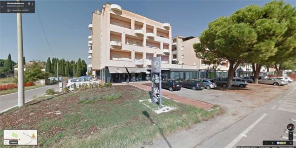 locale commerciale in affitto a Bastia Umbra