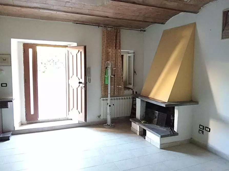 appartamento in affitto a Campello sul Clitunno