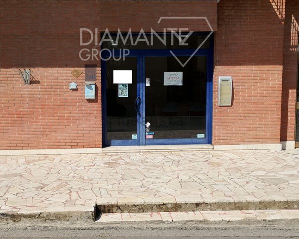 locale commerciale in affitto a Castiglione del Lago