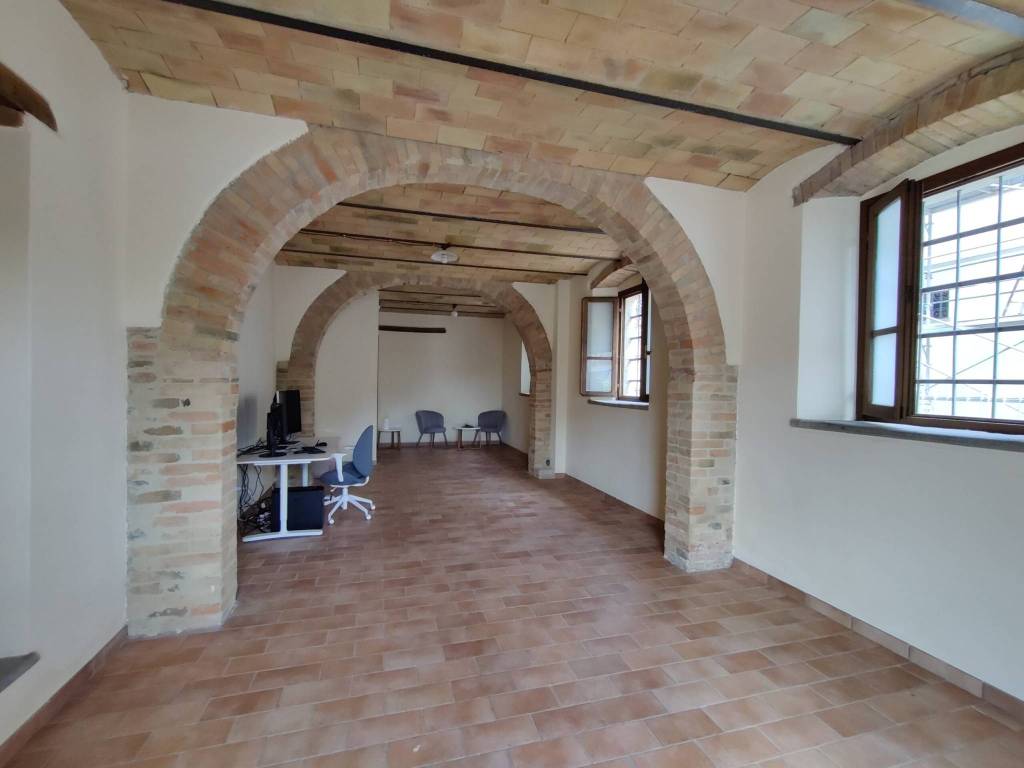 negozio in affitto a Città di Castello in zona San Secondo