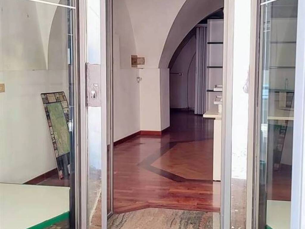 negozio in affitto a Città di Castello