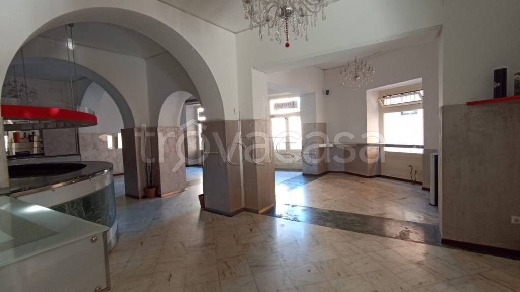 negozio in affitto a Città di Castello
