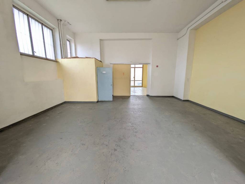 negozio in affitto a Città di Castello