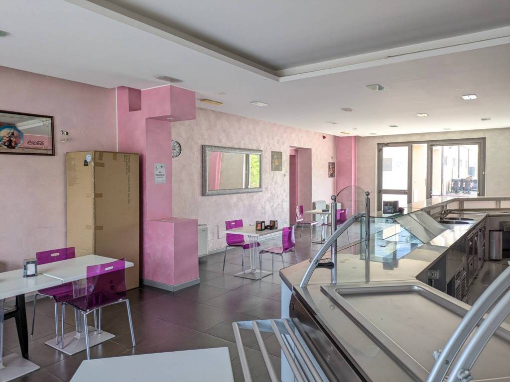 negozio in affitto a Città di Castello