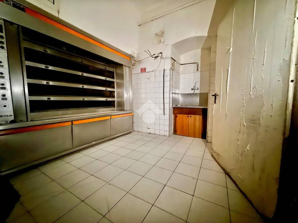 negozio in affitto a Città di Castello