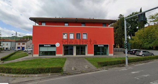 locale commerciale in affitto a Città di Castello