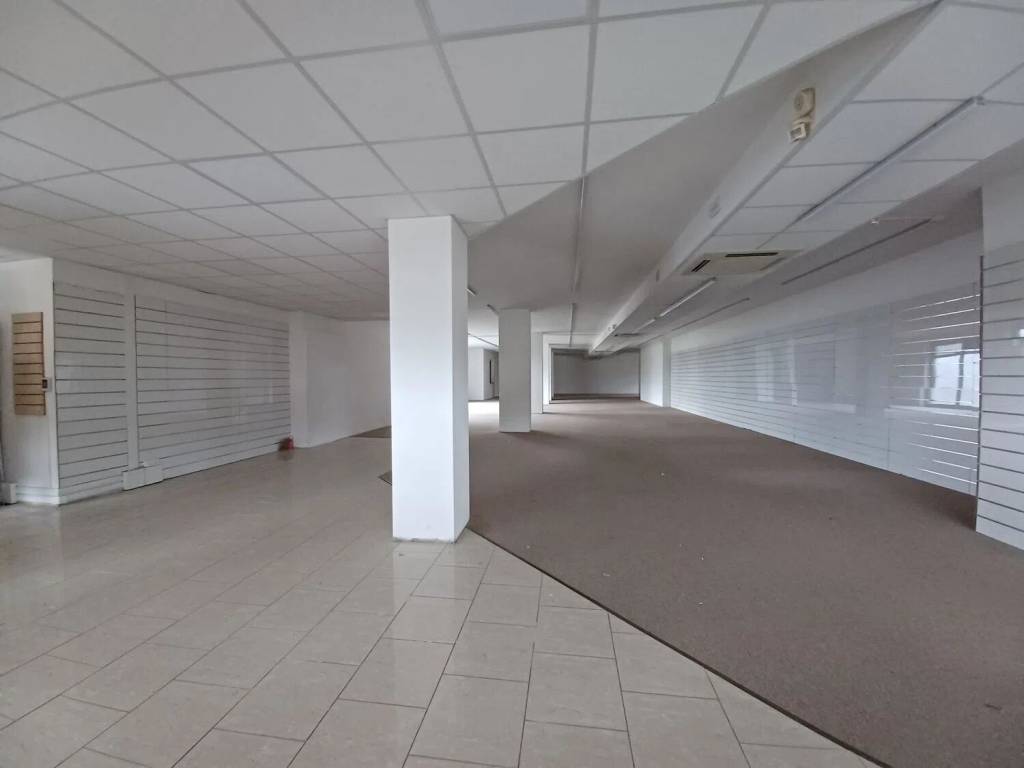 negozio in affitto a Collazzone in zona Collepepe