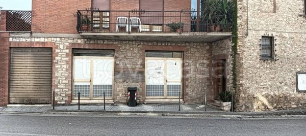 trivano in affitto a Corciano in zona Mantignana