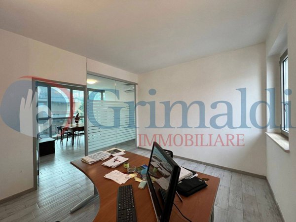 ufficio in affitto a Corciano in zona Strozzacapponi