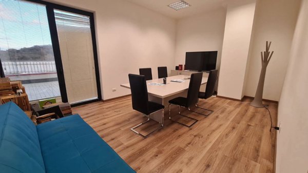 ufficio in affitto a Corciano in zona Ellera Chiugiana