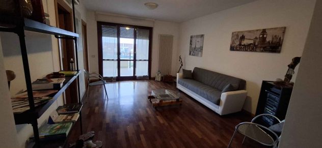 ufficio in affitto a Corciano in zona Ellera Chiugiana