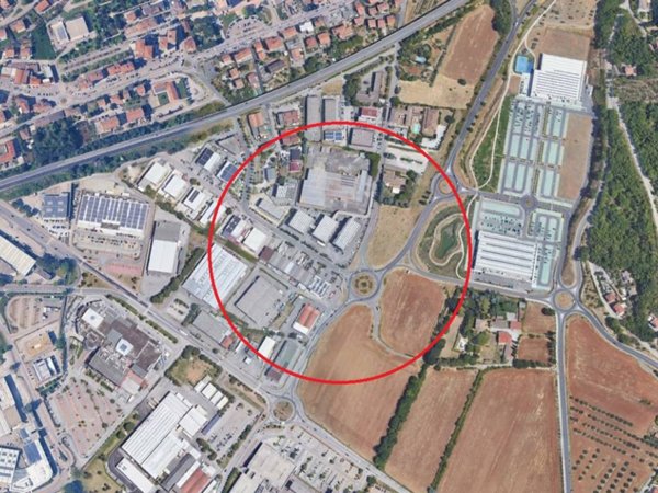 negozio in affitto a Corciano in zona Ellera Chiugiana