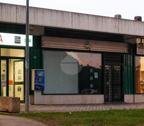 locale commerciale in affitto a Corciano