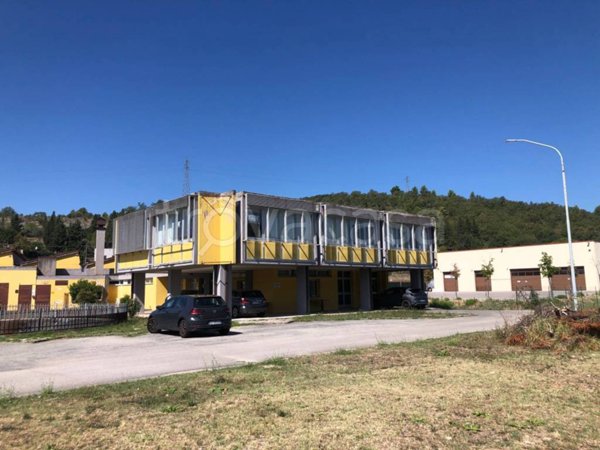 ufficio in affitto a Corciano in zona Valmarino