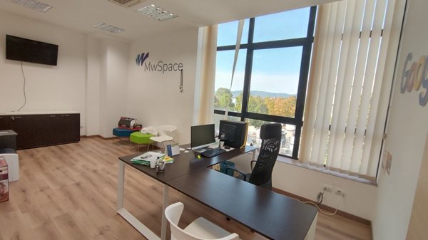 ufficio in affitto a Corciano in zona Ellera Chiugiana