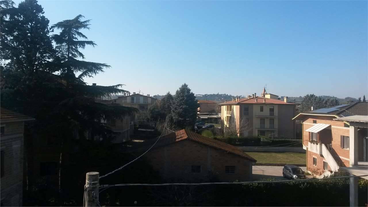appartamento in affitto a Deruta in zona Sant'Angelo di Celle