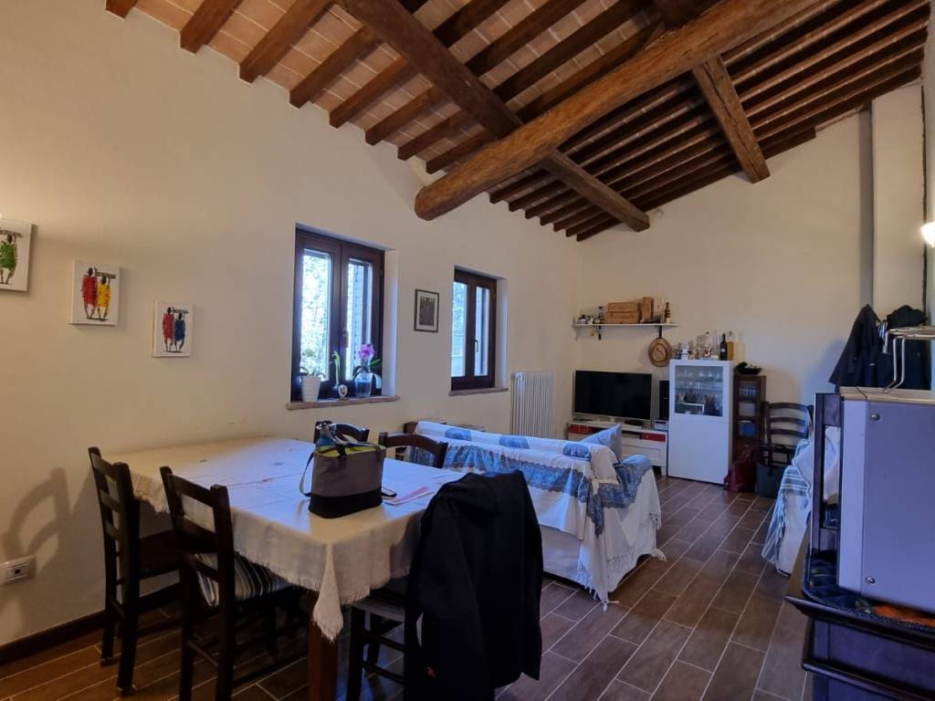 appartamento in affitto a Deruta in zona Casalina