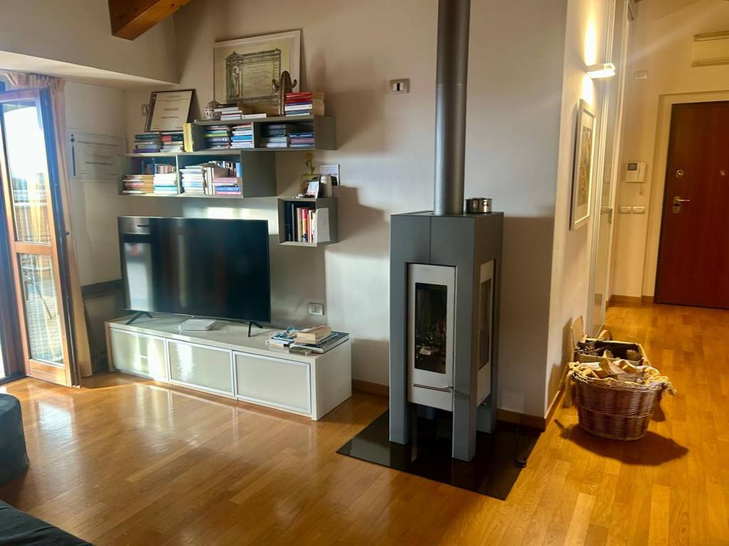 appartamento in affitto a Deruta in zona Ponte Nuovo