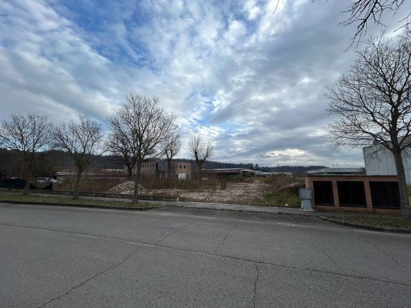 terreno edificabile in affitto a Deruta