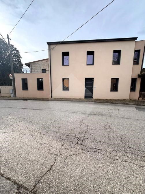 appartamento in affitto a Deruta in zona Sant'Angelo di Celle