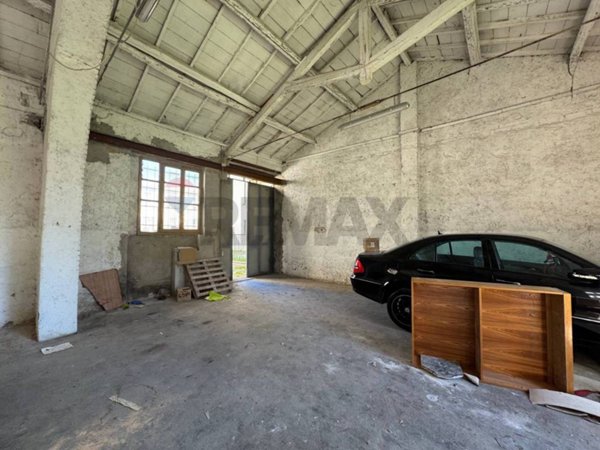 negozio in affitto a Foligno in zona Rio