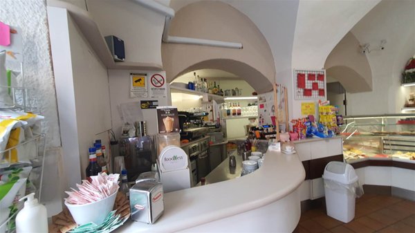 negozio in affitto a Foligno