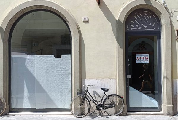 negozio in affitto a Foligno