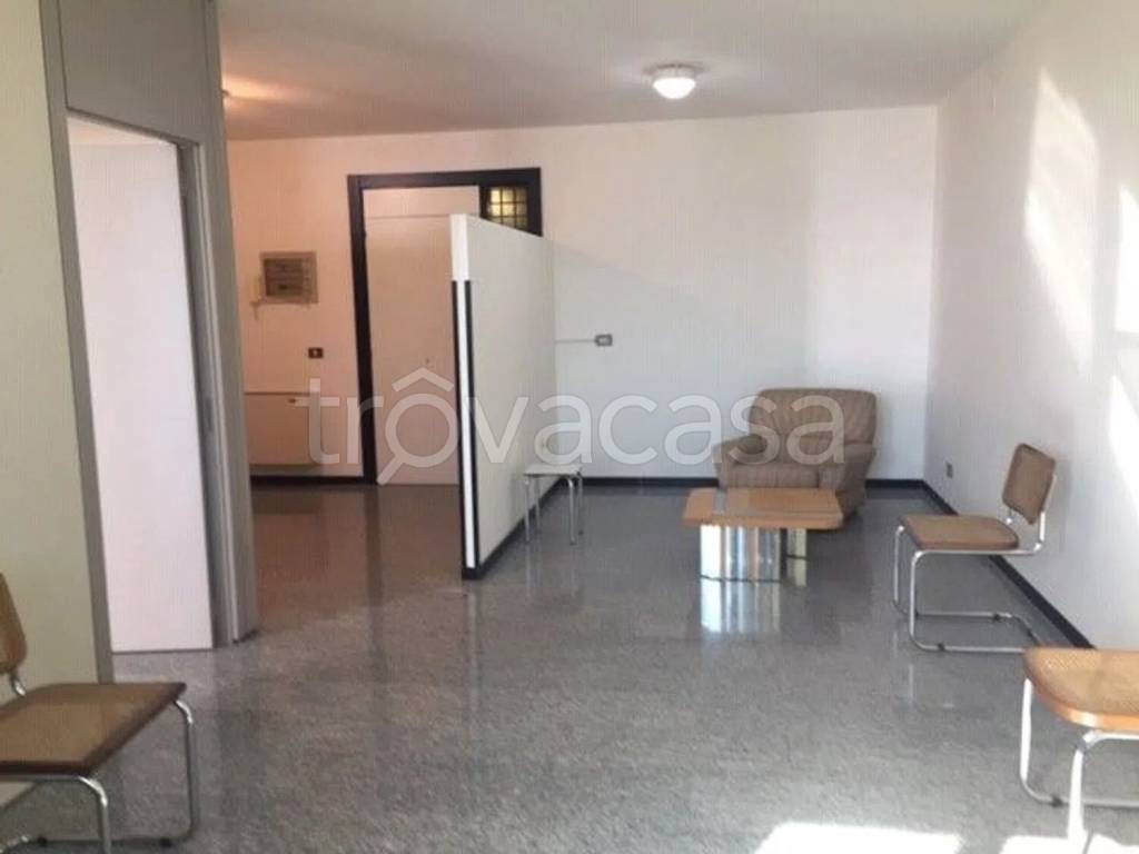 ufficio in affitto a Foligno