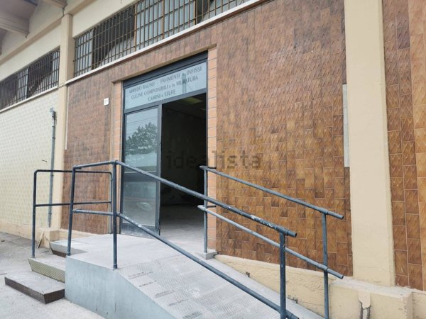 locale commerciale in affitto a Foligno in zona Sant'Eraclio