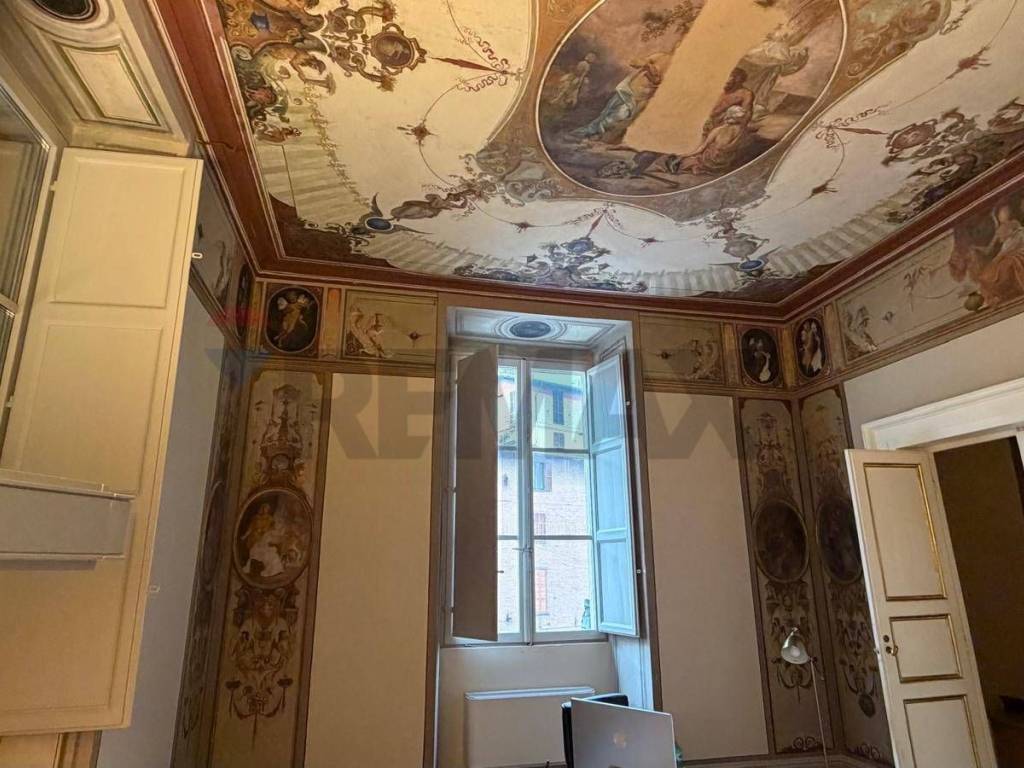 ufficio in affitto a Foligno