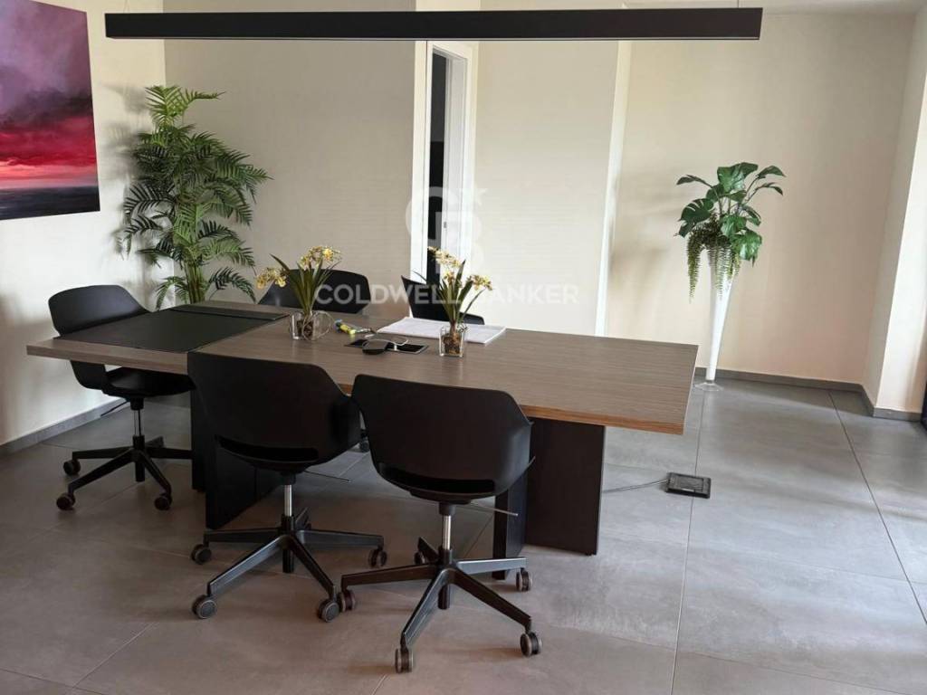 ufficio in affitto a Foligno in zona Paciana