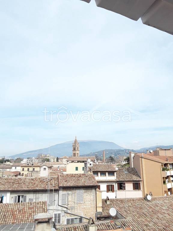 appartamento in affitto a Foligno