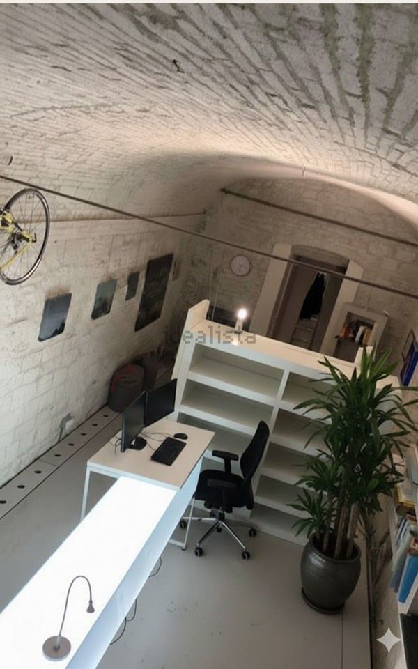 locale commerciale in affitto a Foligno