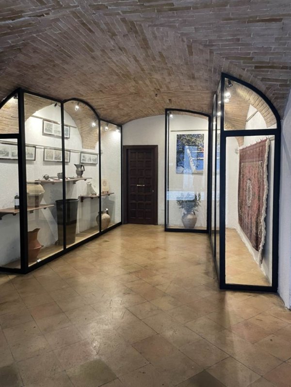 negozio in affitto a Foligno