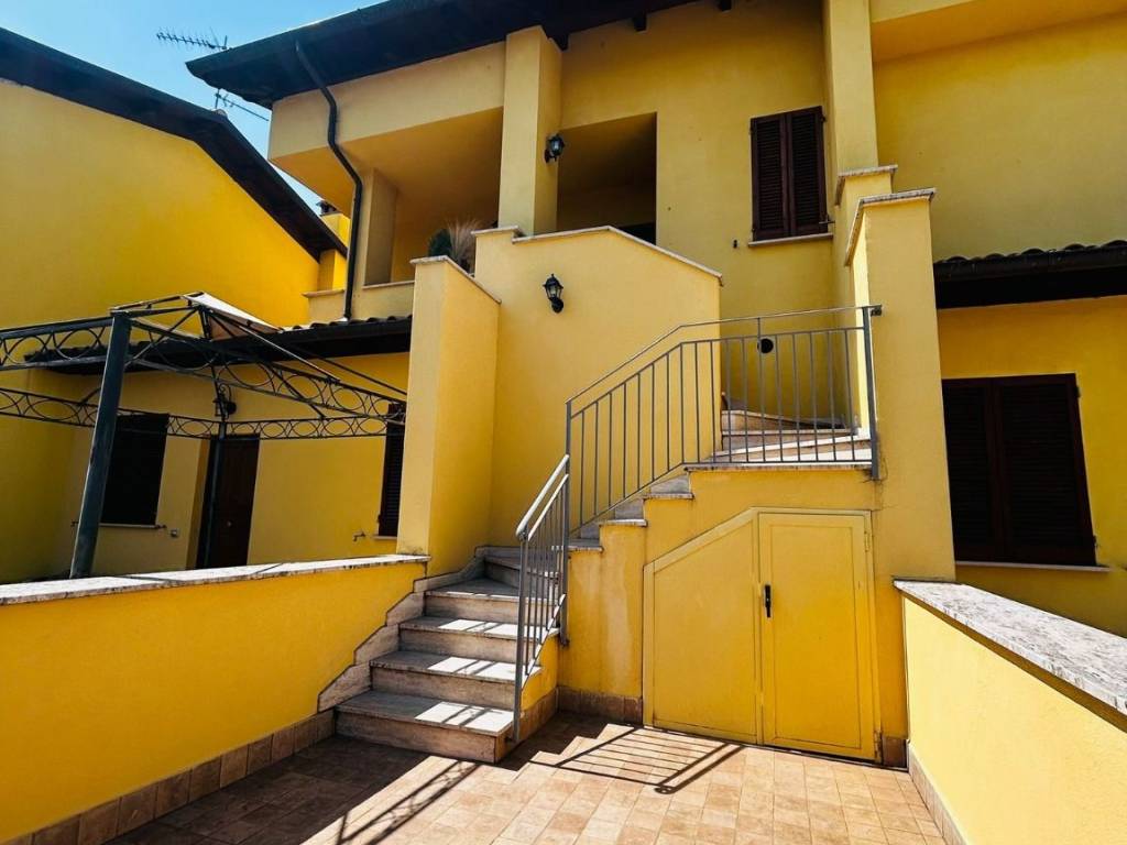 appartamento in affitto a Foligno in zona Paciana