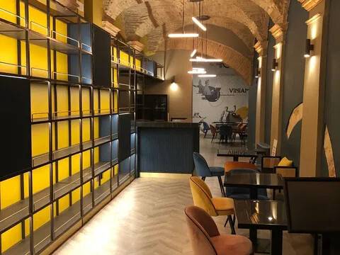 negozio in vendita a Foligno