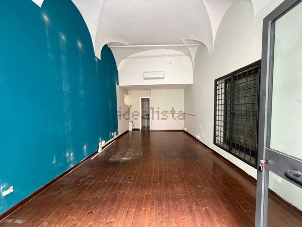 locale commerciale in affitto a Foligno