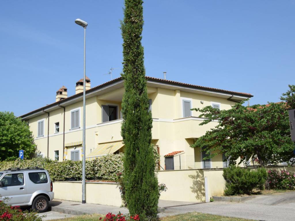 appartamento in affitto a Foligno in zona Fiamenga