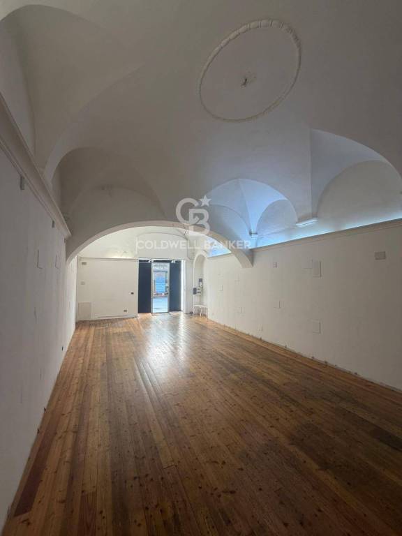 negozio in affitto a Foligno