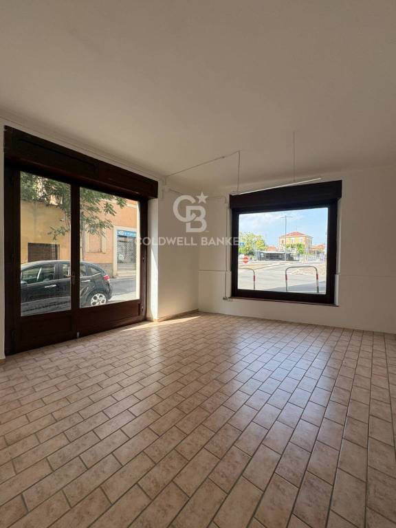 negozio in affitto a Foligno