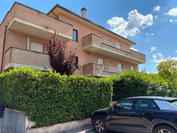 appartamento in affitto a Foligno in zona Sterpete