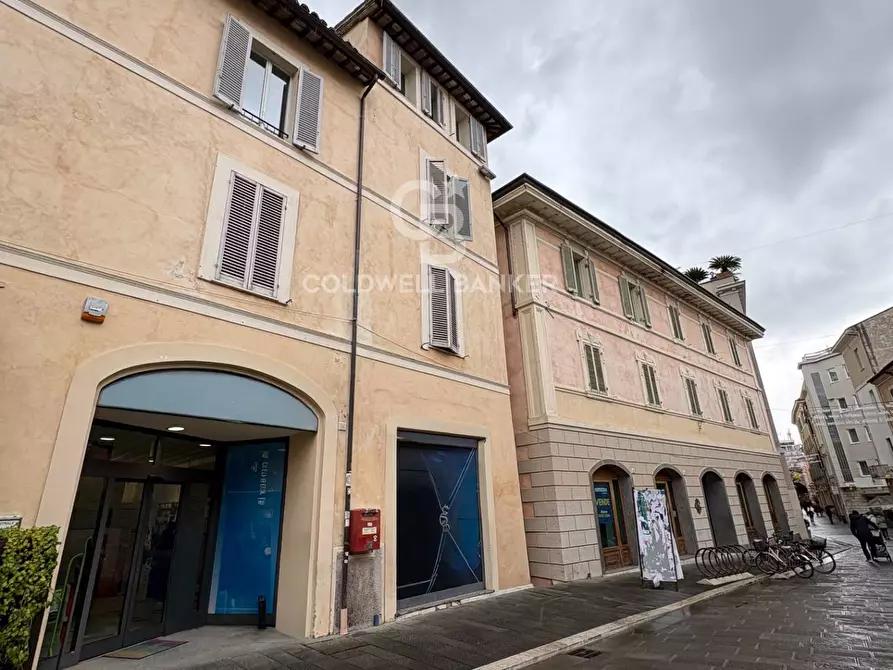locale commerciale in affitto a Foligno in zona Cantagalli
